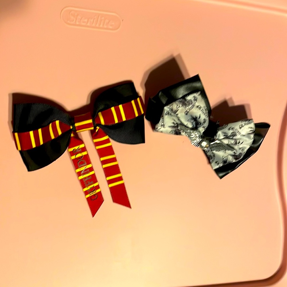 Gryffindor & Hedwig bows